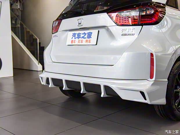 廣汽本田 飛度 2022款 1.5L CVT 無(wú)限MUGEN版