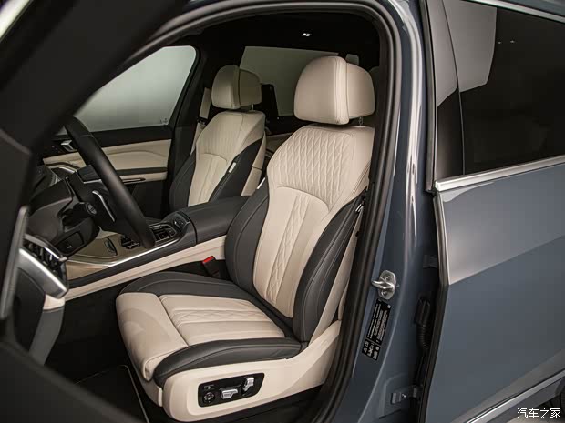 寶馬(進(jìn)口) 寶馬X7 2023款 xDrive40i 歐洲版