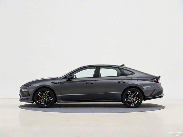 北京现代 索纳塔 2024款 2.0T N Line 高配版 北京现代 索纳塔 2024款 2.0T N Line 高配版