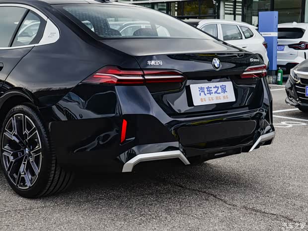 華晨寶馬 寶馬5系 2024款 530Li M運(yùn)動套裝