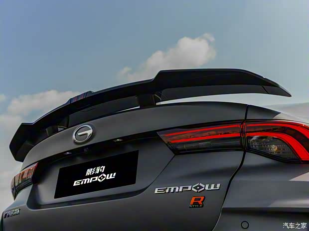 广汽乘用车 影豹 2022款 R-Style赛道版 广汽乘用车 影豹 2022款 R-Style赛道版