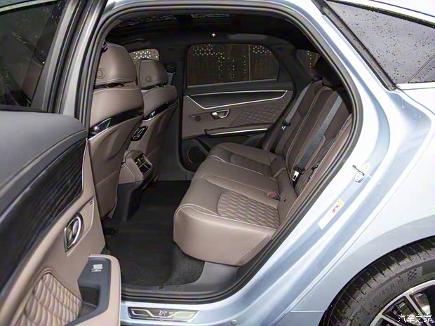 比亚迪 汉 2023款 DM-i 121KM 尊享型