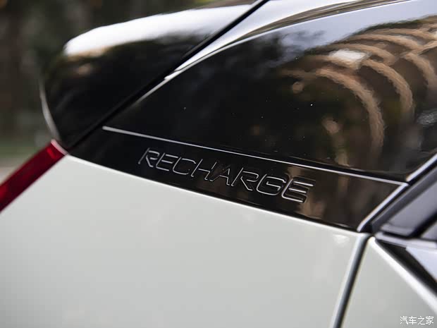 沃尔沃亚太 沃尔沃XC40新能源 2021款 纯电 四驱智雅运动版 沃尔沃亚太 沃尔沃XC40新能源 2021款 纯电 四驱智雅运动版