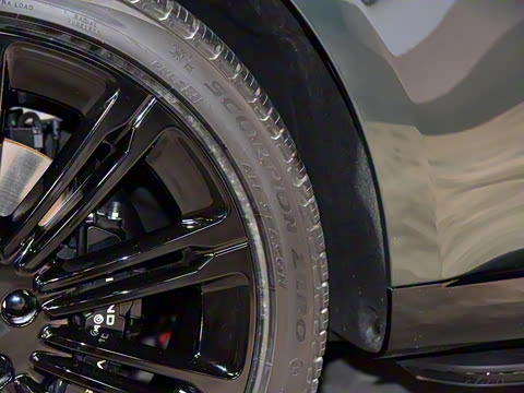 2023款 3.0 L6 400PS 典范加长版 2023款 3.0 L6 400PS 典范加长版