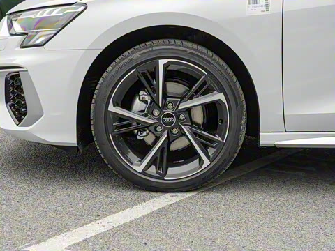 2023款 改款 Sportback 35 TFSI 时尚运动型 2023款 改款 Sportback 35 TFSI 时尚运动型