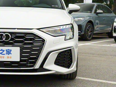 2023款 改款 Sportback 35 TFSI 时尚运动型 2023款 改款 Sportback 35 TFSI 时尚运动型