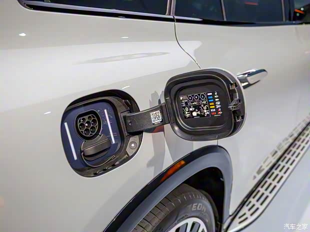 梅赛德斯-EQ 奔驰EQS SUV 2022款 基本型 梅赛德斯-EQ 奔驰EQS SUV 2022款 基本型