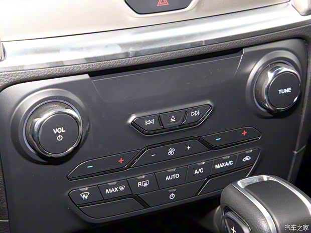 江铃福特 撼路者 2020款 2.3T 汽油自动四驱豪华版 7座 国VI