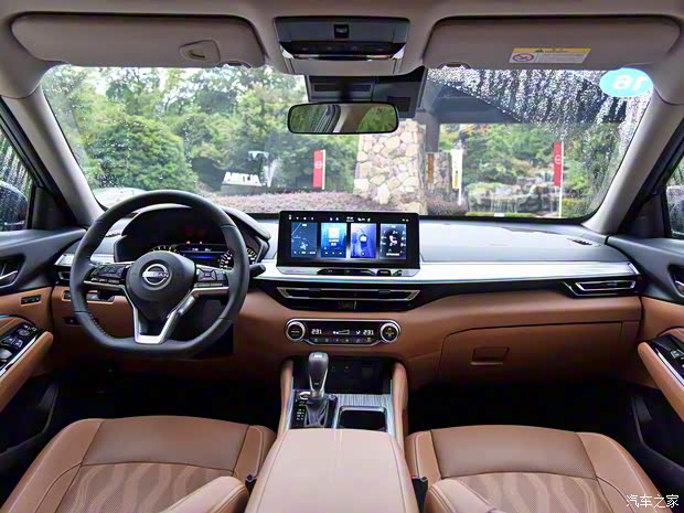 东风日产 天籁 2022款 2.0T 高配版 东风日产 天籁 2022款 2.0T 高配版