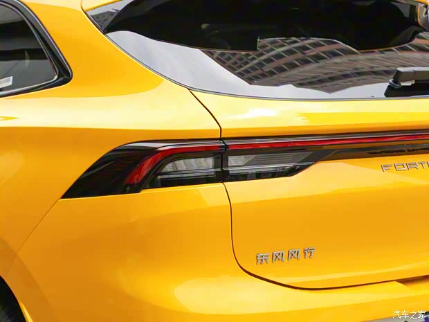 東風(fēng)風(fēng)行 風(fēng)行T5 EVO 2022款 1.5TD DCT星耀版 熱浪