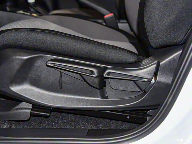 廣汽本田 飛度 2022款 1.5L CVT 無(wú)限MUGEN版