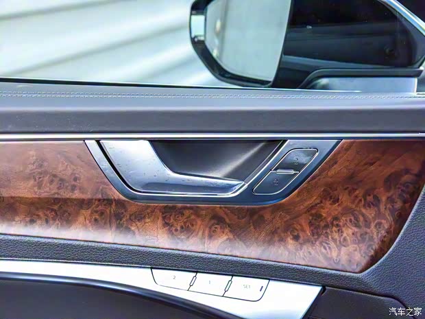 一汽奥迪 奥迪A6L 2022款 改款 45 TFSI quattro 尊享动感型