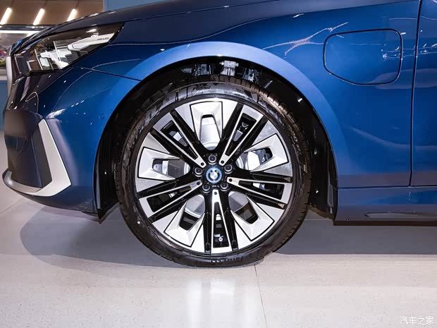 華晨寶馬 寶馬i5 2024款 eDrive 40L  豪華套裝