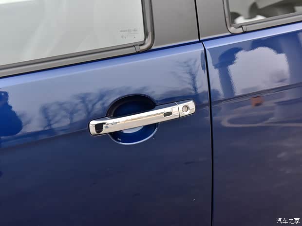 江西五十鈴 鈴?fù)?2022款 汽油四驅(qū)基本型