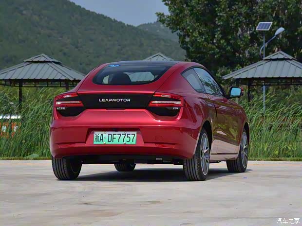 零跑汽车 零跑S01 2019款 380 Pro 零跑汽车 零跑S01 2019款 380 Pro