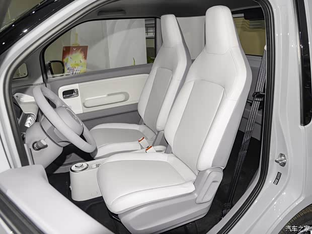 上汽通用五菱 五菱Air ev晴空 2023款 两座-进阶版 上汽通用五菱 五菱Air ev晴空 2023款 两座-进阶版