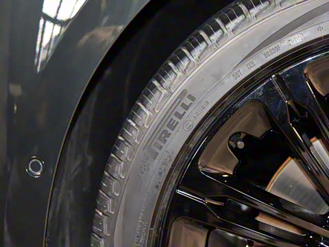 2023款 3.0 L6 400PS 典范加长版 2023款 3.0 L6 400PS 典范加长版