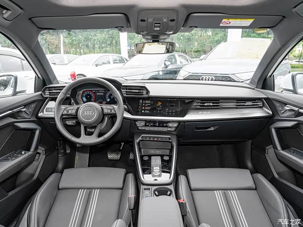 一汽奥迪 奥迪A3 2023款 改款 Sportback 35 TFSI 时尚运动型