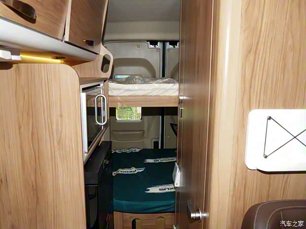 上汽大通 上汽大通MAXUS V100房车 2022款 2.0T旅行家V100山居版横床