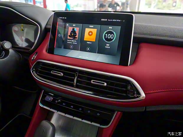 上汽集团 名爵HS 2018款 30T 自动Trophy四驱超级运动互联网版