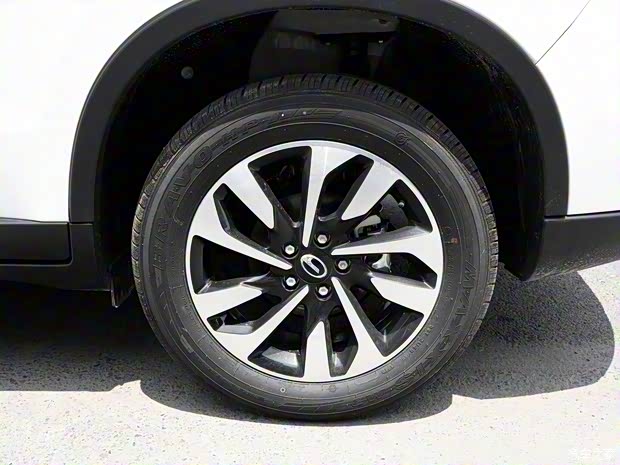 廣汽乘用車(chē) 傳祺GS4 2018款 200T 手動(dòng)兩驅(qū)舒適版