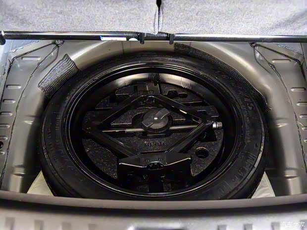 上汽通用別克 昂科旗 2020款 28T 兩驅(qū)豪華型