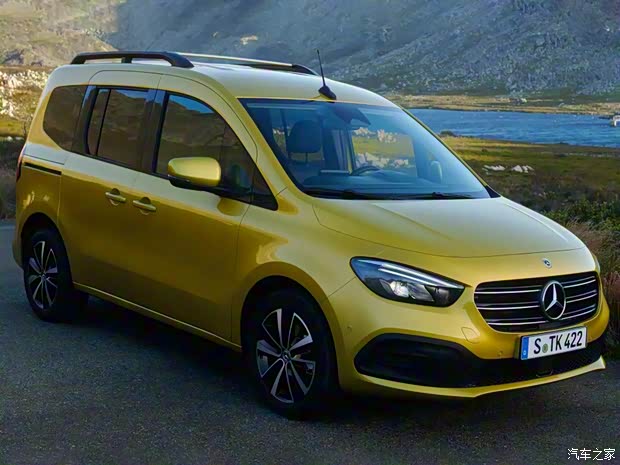 奔馳(進(jìn)口) 奔馳T級(jí) 2022款 基本型 奔馳(進(jìn)口) 奔馳T級(jí) 2022款 基本型