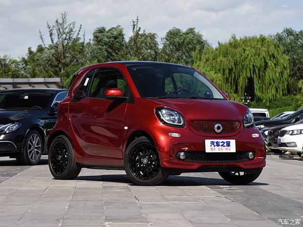 smart smart fortwo 2019款 0.9T 66千瓦红色瞬间特别版 国VI smart smart fortwo 2019款 0.9T 66千瓦红色瞬间特别版 国VI