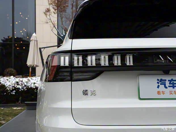 领克 领克09新能源 2024款 EM-P 基本型 六座 领克 领克09新能源 2024款 EM-P 基本型 六座