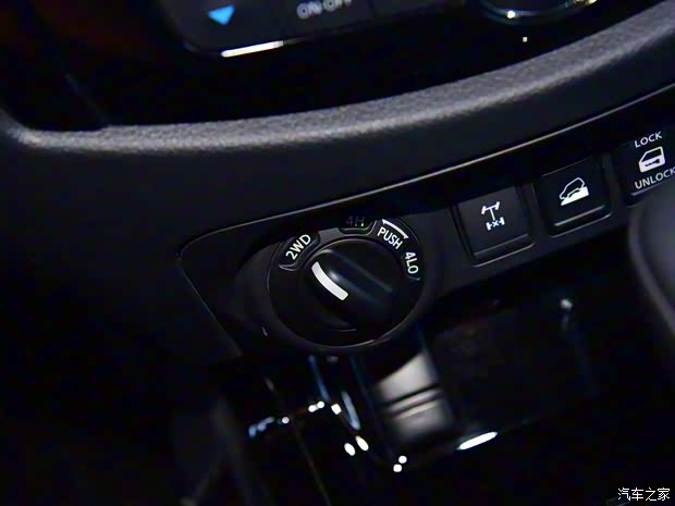 日产(进口) 纳瓦拉(海外) 2018款 Dark Sky