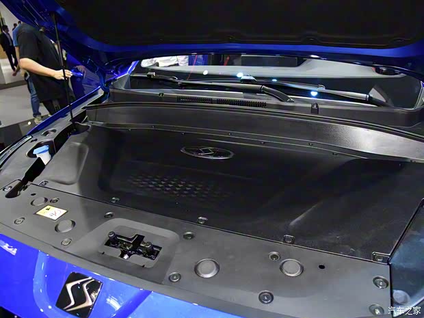 江汽集团 思皓X8 2021款 1.5TGDI DCT旗舰智联版 6座 江汽集团 思皓X8 2021款 1.5TGDI DCT旗舰智联版 6座