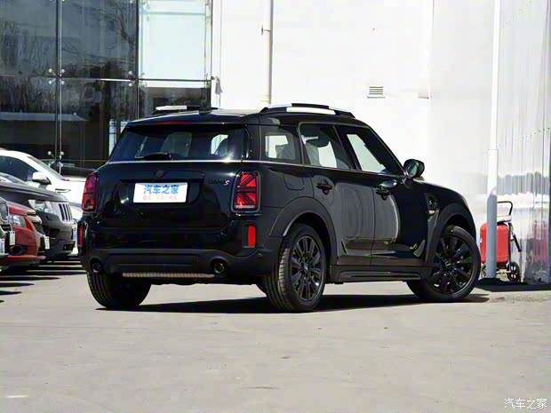 MINI MINI COUNTRYMAN 2022款 2.0T COOPER S ALL4 黑標(biāo)特別版 MINI MINI COUNTRYMAN 2022款 2.0T COOPER S ALL4 黑標(biāo)特別版