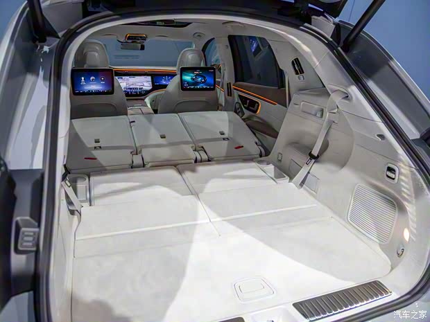 梅赛德斯-EQ 奔驰EQS SUV 2022款 基本型 梅赛德斯-EQ 奔驰EQS SUV 2022款 基本型