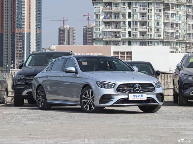 北京奔驰 奔驰E级新能源 2022款 改款 E 350 e L 插电式混合动力运动轿车 北京奔驰 奔驰E级新能源 2022款 改款 E 350 e L 插电式混合动力运动轿车