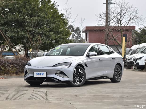 比亚迪 海豹 2023款 冠军版 650km 四驱性能版 比亚迪 海豹 2023款 冠军版 650km 四驱性能版