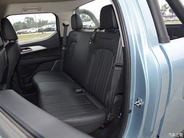 長(zhǎng)城汽車 金剛炮 2022款 2.0T手動(dòng)柴油四驅(qū)領(lǐng)航型長(zhǎng)箱GW4D20M