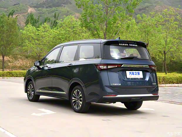 上汽通用五菱 五菱佳辰 2022款 基本型 上汽通用五菱 五菱佳辰 2022款 基本型