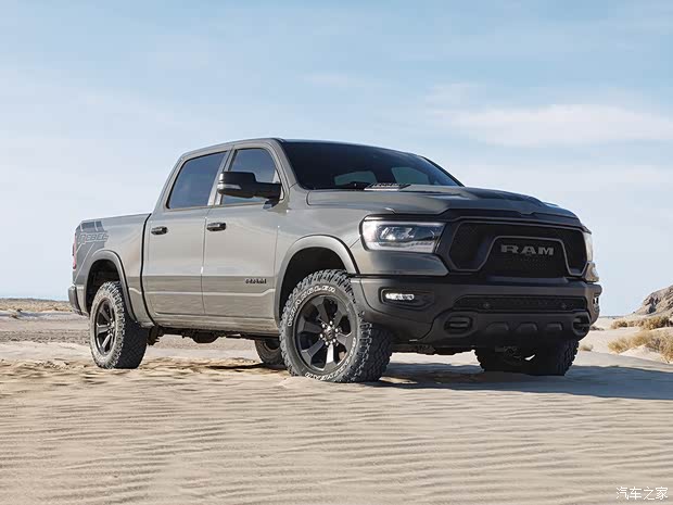 道奇(進口) RAM Trucks 2023款 1500 Rebel Lunar Edition
