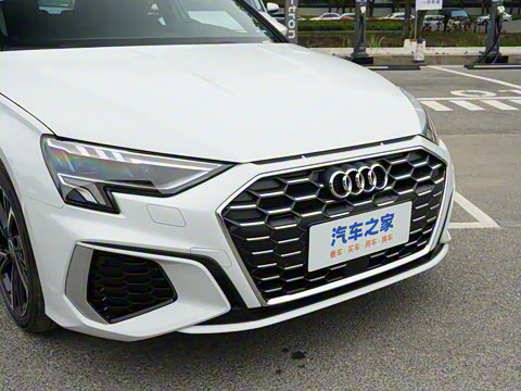 2023款 改款 Sportback 35 TFSI 时尚运动型 2023款 改款 Sportback 35 TFSI 时尚运动型