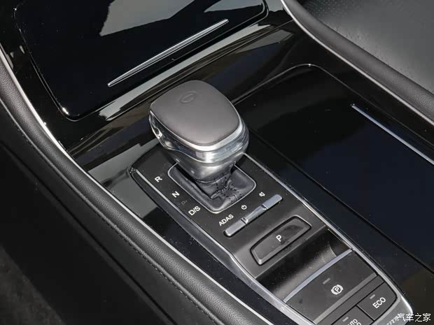 广汽乘用车 传祺GS5 2020款 270T 自动尊享版