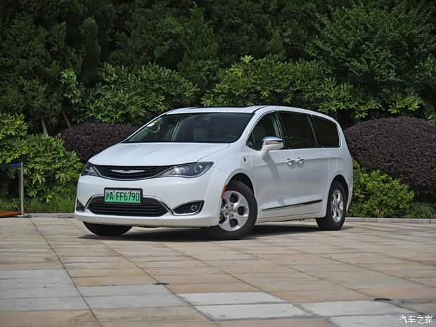 克莱斯勒(进口) 大捷龙PHEV(进口) 2019款 3.6L 插电混动版 克莱斯勒(进口) 大捷龙PHEV(进口) 2019款 3.6L 插电混动版