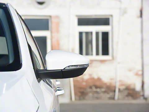 2019款 1.5L 自动豪华版 2019款 1.5L 自动豪华版