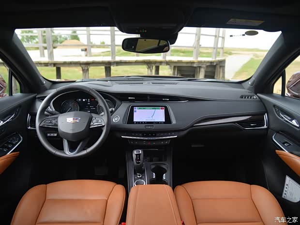 上汽通用凯迪拉克 凯迪拉克XT4 2018款 28T 四驱铂金版 上汽通用凯迪拉克 凯迪拉克XT4 2018款 28T 四驱铂金版