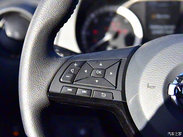 日产(进口) 纳瓦拉(海外) 2018款 Dark Sky