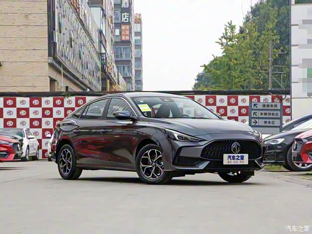 上汽集团 名爵5 2021款 180DVVT CVT青春旗舰版