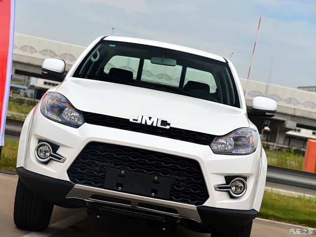 江铃汽车 域虎3 2018款 2.5T柴油四驱豪华版标准轴距