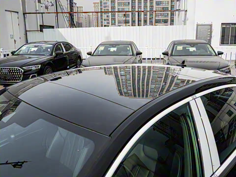 2025款 40 TFSI 豪华动感型 2025款 40 TFSI 豪华动感型