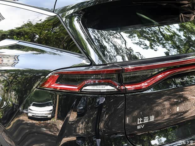 比亞迪 唐新能源 2022款 EV 635km 四驅(qū)至尊型