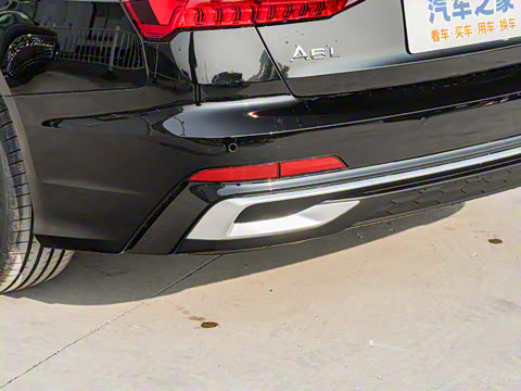 2025款 40 TFSI 豪华动感型 2025款 40 TFSI 豪华动感型