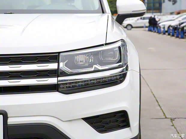 上汽大眾 途岳 2022款 330TSI 四驅(qū)旗艦版